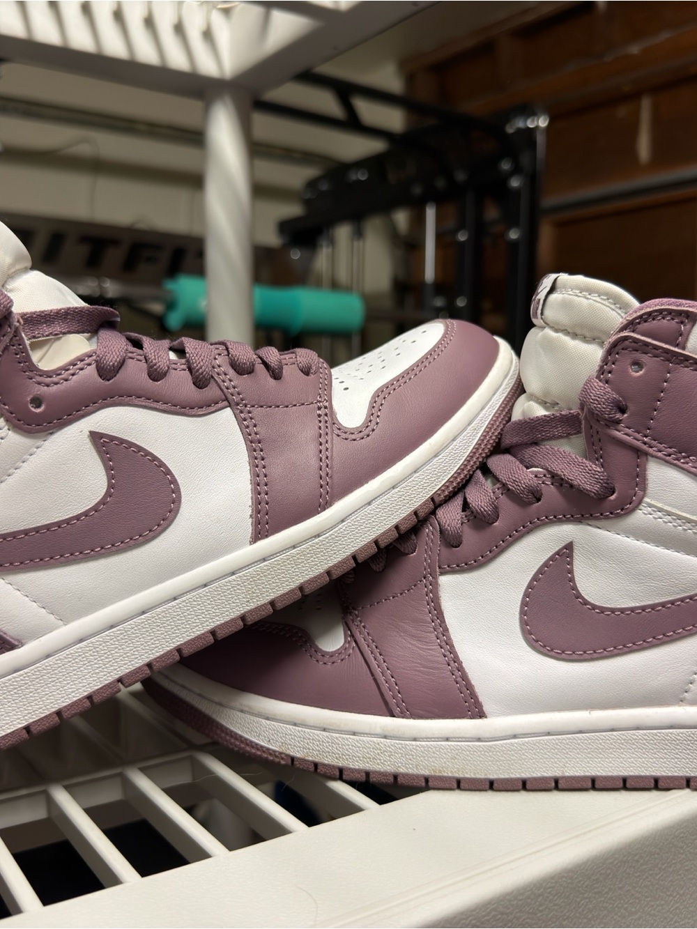 Air Jordan 1 Retro High OG “Mauve” - Picture 4 of 4